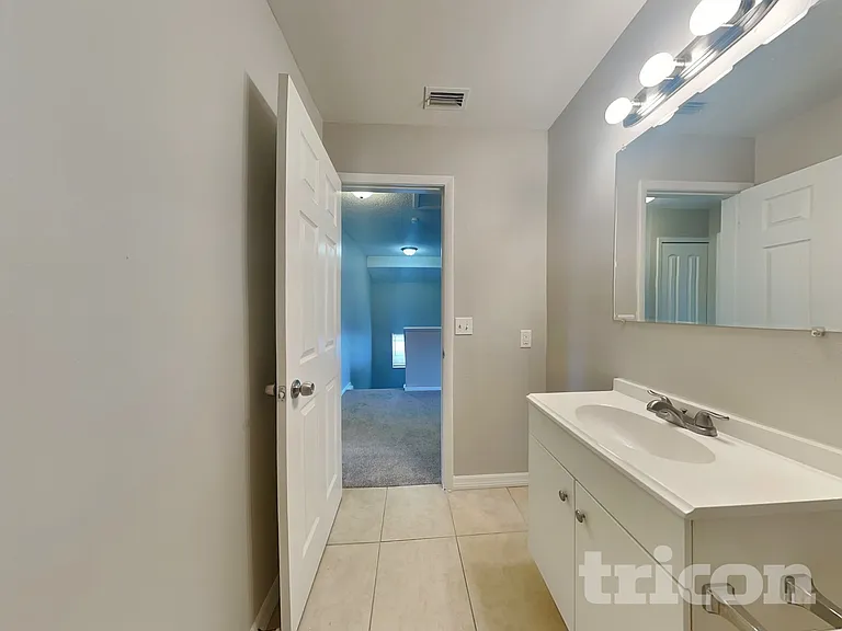 7503 Leon Ave — Photo 14