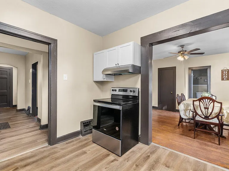 3202 W Main St — Photo 21