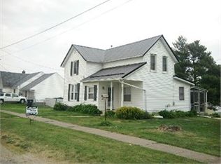 405 S Monroe St, Garnavillo, IA 52049