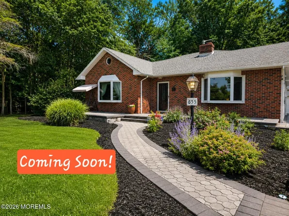 655 Laurel Avenue, Holmdel, NJ 07733