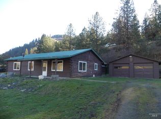 31388 Paradise Ln, Lenore, ID 83541