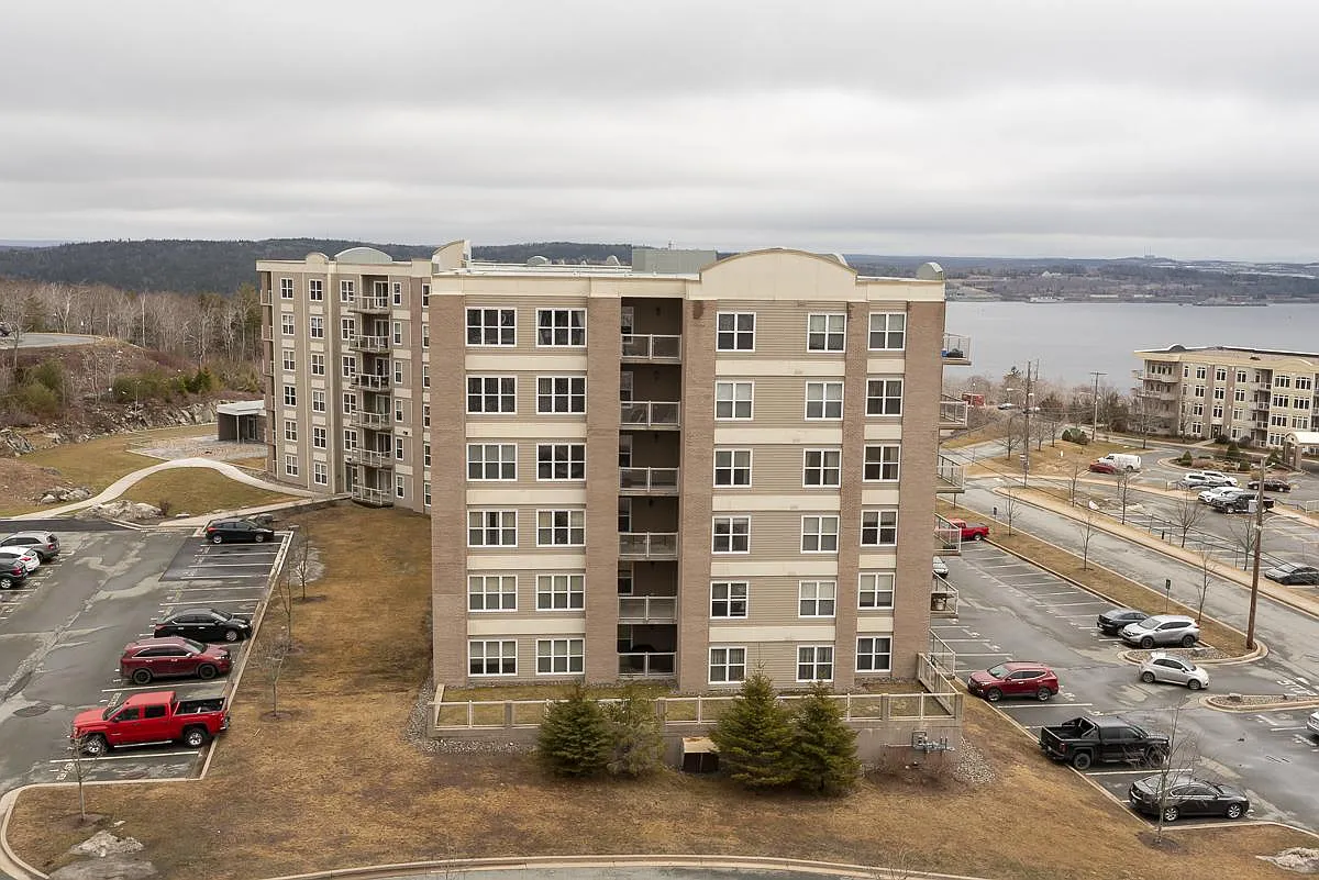 Building Photo - 40 Bedros Ln