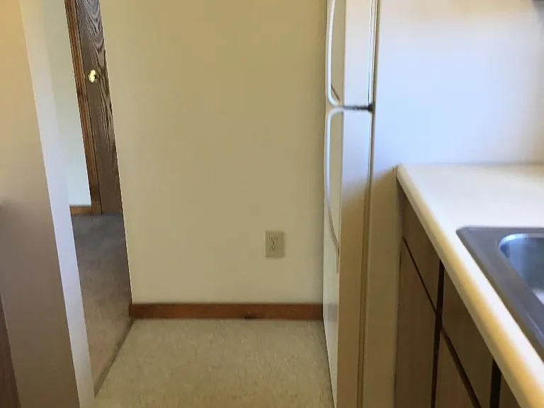 52 Village Green Rd — Photo 14