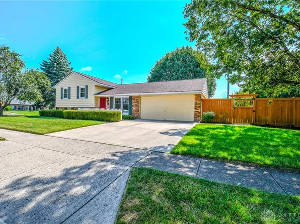 1138 Edgebrook Ave, New Carlisle, OH 45344