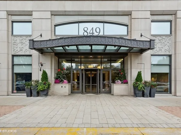 849 N Franklin St Unit 1120, Chicago, IL 60610
