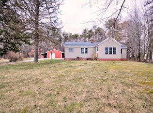 17625 Taft Rd, Spring Lake, MI 49456