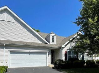 2639 Terrwood Dr W #201, Macungie, PA 18062