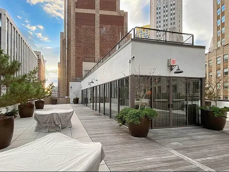 1 Wall Street Ct #1408 — Photo 9