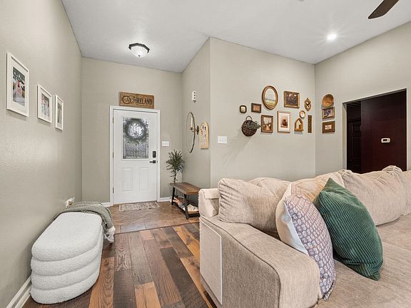 4th image of 280 Holton Harris Rd