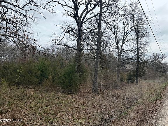 5th image of 975 S Malang Rd