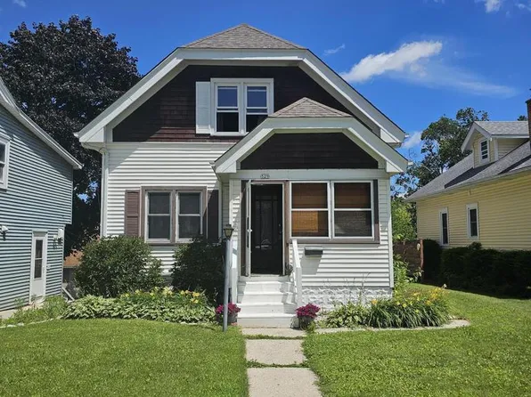 529 South 6th AVENUE, West Bend, WI 53095