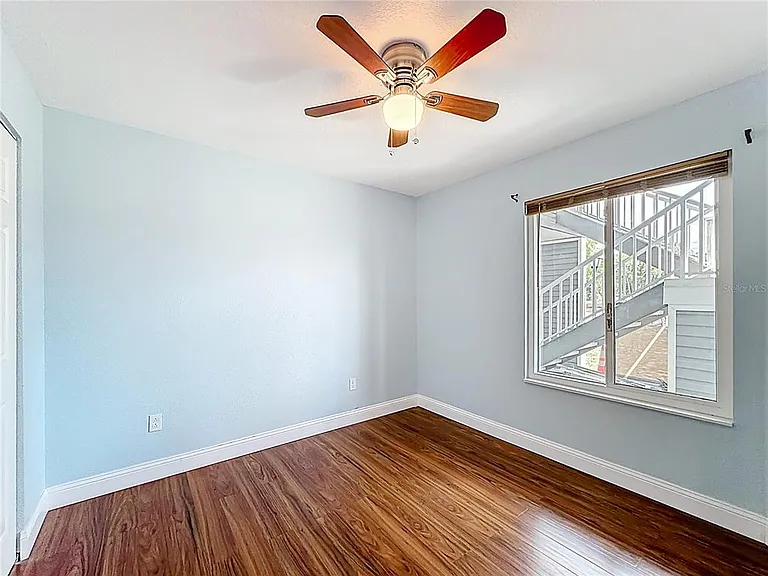 2260 Grenwich Ave #2260 — Photo 20