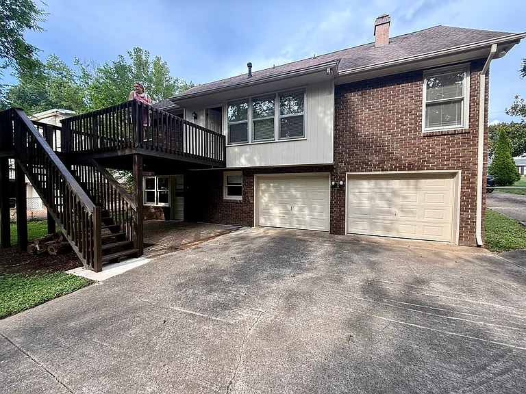 766 Myhr Dr — Photo 41