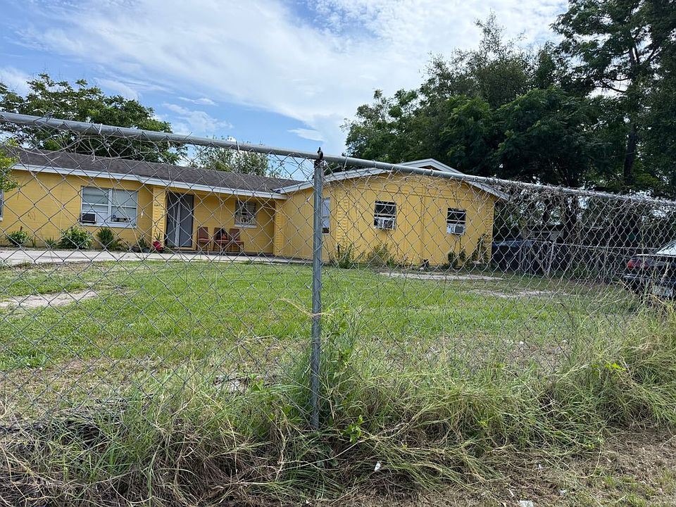 1st image of 1324 44th St #B