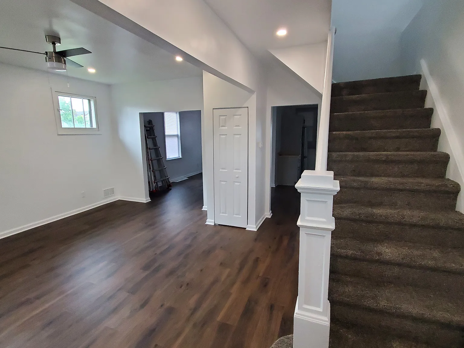 3 bed, 1428 sqft, $1,250 — Photo 2