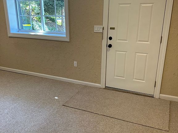 FRONT ROOM