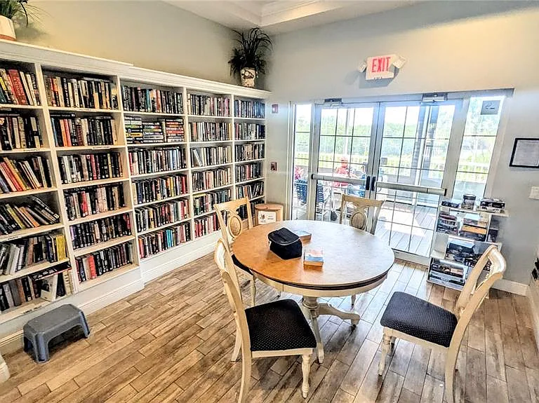 958 Sandpiper Cir #958 — Photo 49