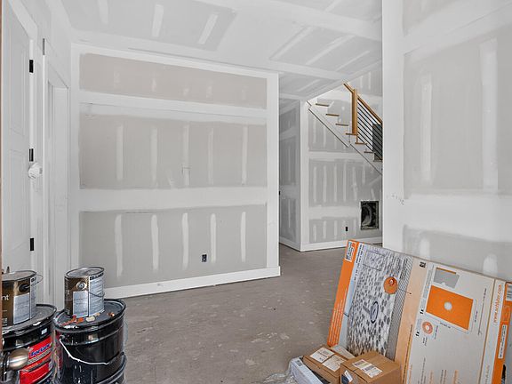 3rd image of 6048 Montgomery Estates Rd