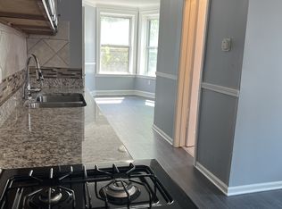 8624 S Houston Ave #3F, Chicago, IL 60617