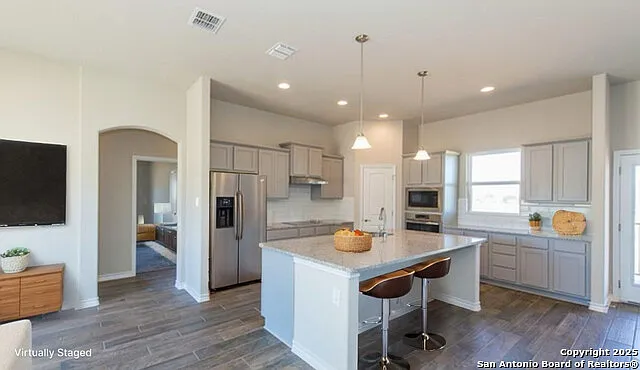 4 bed, 3.0 bath, 2188 sqft, $2,800 — Photo 3