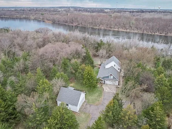 6431 106th St SE, Clear Lake, MN 55319