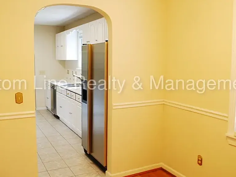 7800 Ocala Rd #B — Photo 6