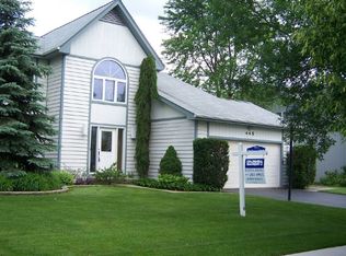 445 Parkchester Rd, Buffalo Grove, IL 60089