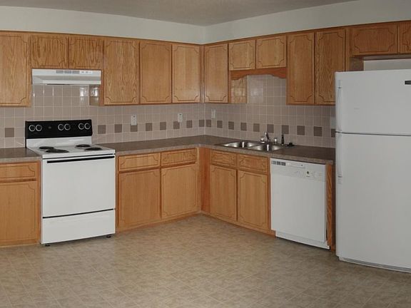 3rd image of 402 W Dale Ave APT A