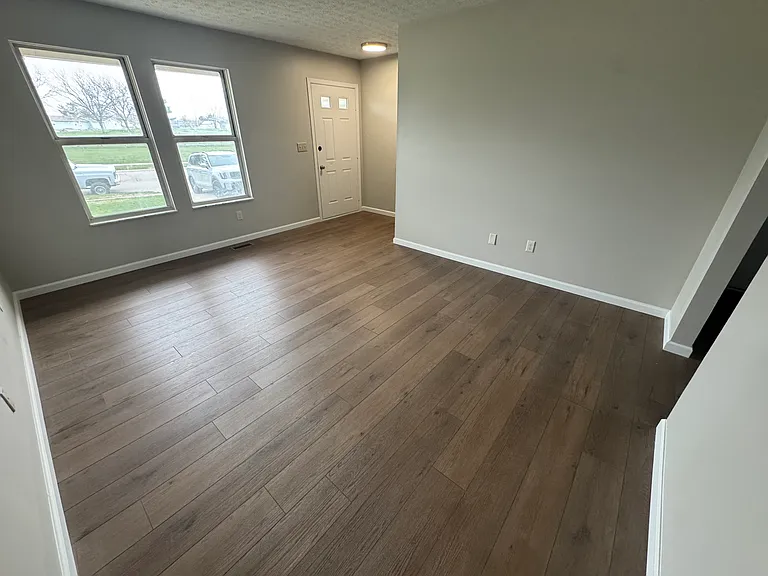 2069 Bridlewood Blvd — Photo 3
