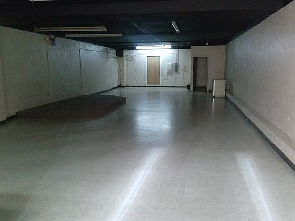 3rd image of 914 W Greenwood Ave