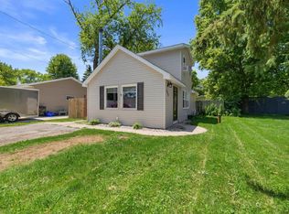 326 Woodlawn Ave, Burlington, WI 53105
