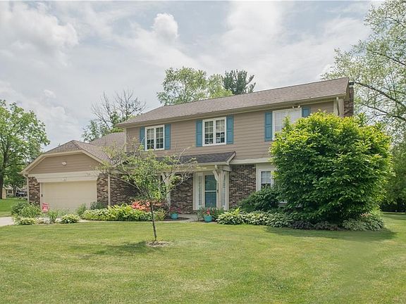 4th image of 726 Saint James Pl