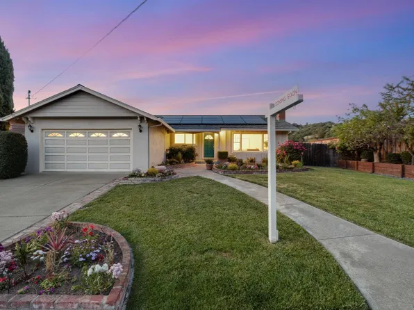 35 Lawrence Drive, Novato, CA 94945