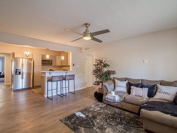 5th image of 2414 Cardenas Dr NE
