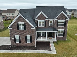 51060 Laurel Park Dr, Canton, MI