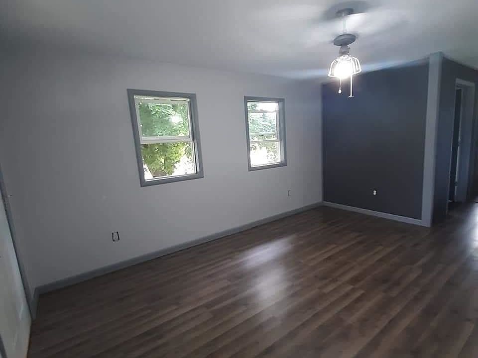 1st image of 140 W West Grv