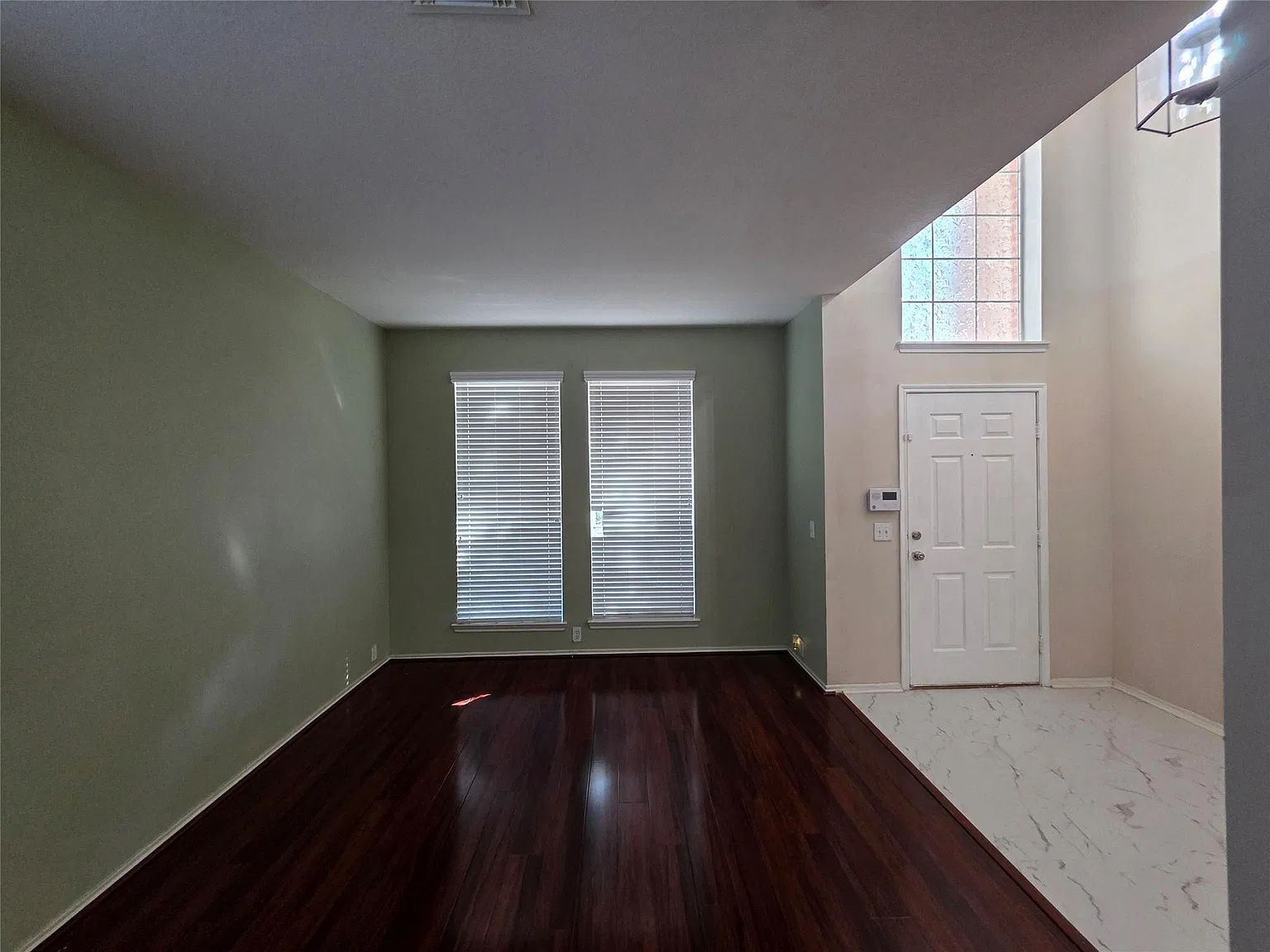 7 bed, 5.0 bath, 3969 sqft, $3,500 — Photo 3