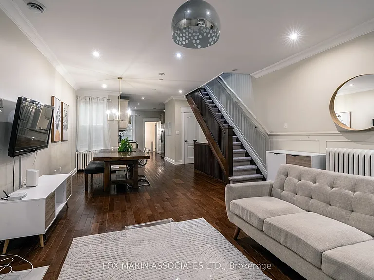 31 Browning Ave — Photo 3