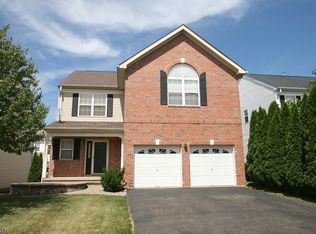 369 Hamilton Dr, Stewartsville, NJ