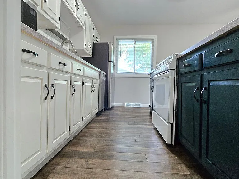 2025 Beck St — Photo 16