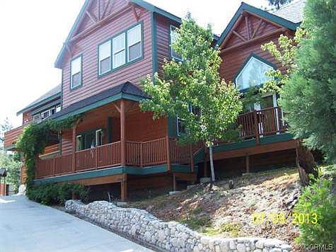 3rd image of 1068 Sandalwood Dr