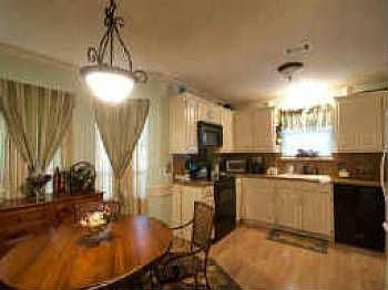 5th image of 3805 Foxfire Dr