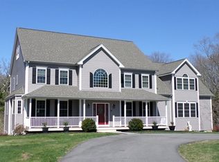 15 Vintage Farm Ln, Walpole, MA 02081