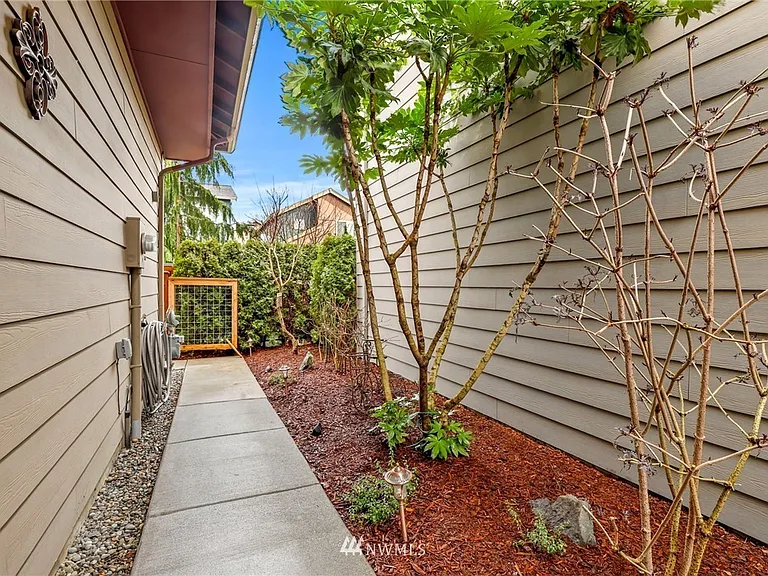 1326 158th Pl SW — Photo 34