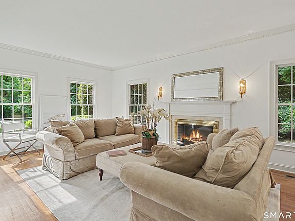 5th image of 18 Bates Farm Lane