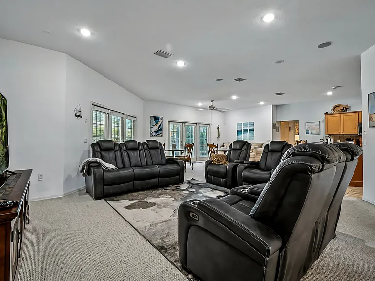 8216 SW 196th Court Rd — Photo 3
