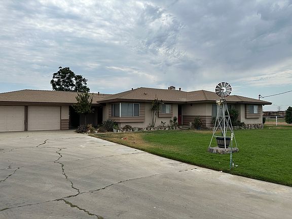 3rd image of 9029 Schaefer Ave