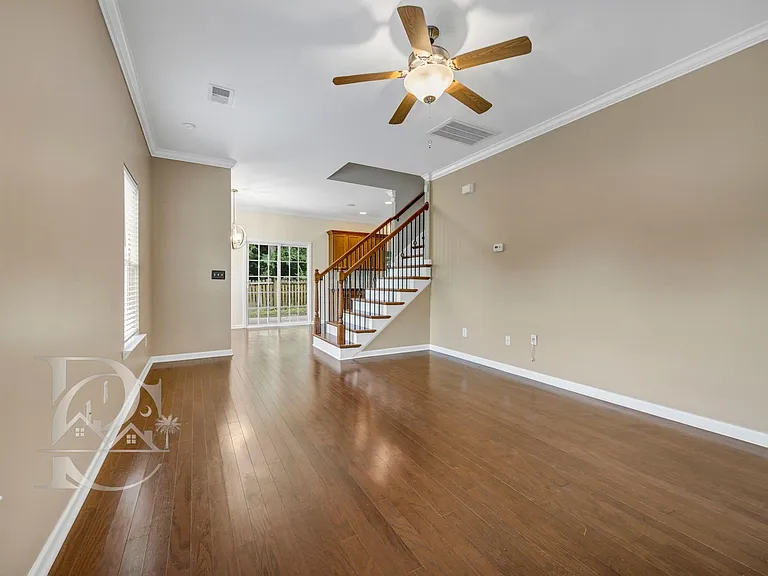 328 Northwood St — Photo 6