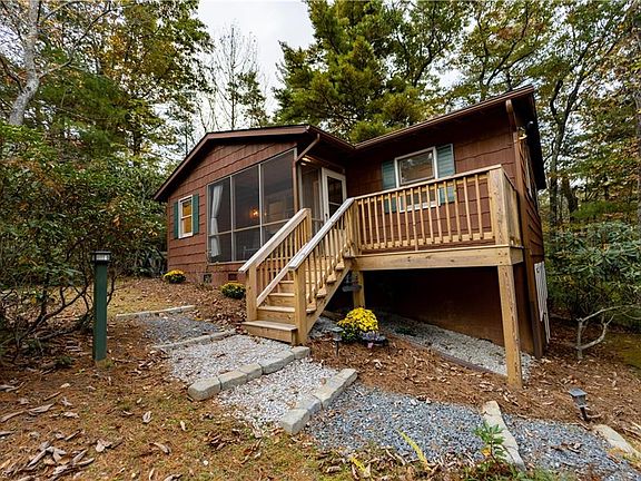 2nd image of 100 Little Creek Ln