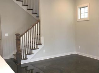 1004 Treaty Oaks Dr, Nashville, TN 37209